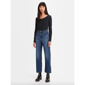 Levi’s High Rise Ribcage Straight Denim in Dark Wash
